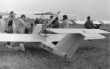 Samolot amatorski Fiuk J-2B ”Polonez” (SP-P048) prezentowany w 1992 r. podczas Zlotu Amatorskich Konstrukcji Lotniczych w Oleśnicy. (Źródło: Copyright Edward Niczypor).
