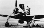 Samolot Focke-Wulf Fw-190A-8/R11 z radarem FuG 217 Neptun J-2; samolot ma zredukowane uzbrojenie i lekki zaczep dla zbiornika odrzucanego. (Źródło: Skupniewski A. ”Focke-Wulf Fw-190A/F/G”).