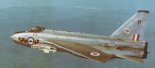 Samolot BAC ”Lightning” F.3 uzbrojony w kpr powietrze- powietrze ”Red Top”. (Źródło: Grzegorzewski J. ”Samolot myśliwski BAC Lightning”).
