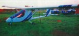 Samolot JK-01 ”Elf” prezentowany podczas XIV Zlotu Amatorskich Konstrukcji Lotniczych, Oleśnica'95. (Źródło: Przegląd Lotniczy Aviation Revue nr 5/1995).