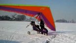 Motolotnia Horyzont, nowego właściciela- Artura Sochy, podczas startu zimowego z lądowiska Środa Wielkopolska. (Źródło: via Damian Lis).