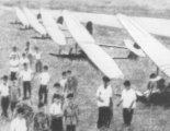 Szybowce szkolne Shenyang X-5. (Źródło: Glass A. ”Polskie konstrukcje lotnicze 1939-1954”. Tom 5).
