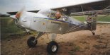 Henio Pfeiffer w swoim samolocie Denney ”Kitfox”, na którym latał Witold Ostrowski w 1995 r. (Źródło: Skrzydlata Polska nr 4/2000).