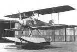 Seryjny wodnosamolot Aviatik W-4 nr 786, widok z przodu. (Źródło: Herris Jack ”German Seaplane Fighters of WWI: A Centennial Perspective on Great War Airplanes”).