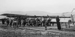 Francuski samolot Caudron G-IV na lotnisku rumuńskim, 1917 r. (Źródło: archiwum).