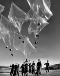 Operacja ”Spotlight”. Start balonów propagandowych, 12.02.1955 r. (Źródło: Narodowe Archiwum Cyfrowe).