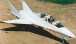 Prototyp EM-10 ̶Bielik” jeszcze przed pierwszym lotem. (Źródło: Przegląd Lotniczy Aviation Revue nr 7/2001).
