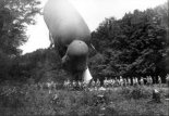 Start balonu typu Parseval-Siegsfeld "Drachenballon" z rosyjskiej 1 kompanii aeronautycznej, lipiec 1915 r. (Źródło: archiwum).