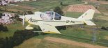 Samolot AT-2 podczas prób w locie. (Źródło: Przegląd Lotniczy Aviation Revue nr 1/1997).