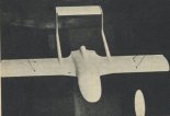 Model samolotu w tunelu aerodynamicznym. (Źródło: Młody Technik nr 8/1972. Ze zbiorów Jarosława Rumszewicza).