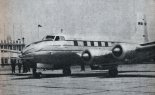 Samolot pasażerski MD-12P na lotnisku w Warszawa Okęcie. (Modelarz nr 1/1963).