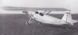 Prototyp samolotu RWD-17 w widoku z tyłu. (Źródło: Glass Andrzej ”Polskie konstrukcje lotnicze do 1939”. Tom 2).