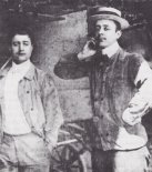 Gabriel i Piotr Wróblewscy przed samolotem W-1, 1910 r. (Źródło: Januszewski S. ”Wynalazki lotnicze Polaków 1836- 1918”).