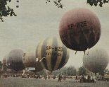 Na starcie zawodów balonowych w Wałbrzychu (1962 r.). Na pierwszym planie balon BS ”Polonez” (SP-BZE), z lewej balon ”Katowice” (SP-BZD). (Źródło: Skrzydlata Polska nr 32/1964).