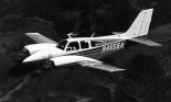 Samolot w wersji Beechcraft 56ТС ”Turbo Baron” wyposażony w silniki z turbodoładowaniem.  (Źródło: San Diego Air & Space Museum Archives).