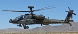 Śmigłowiec w wersji Boeing AH-64E ”Apache Guardian”. (Źródło: Pibwl via Wikimedia Commons).