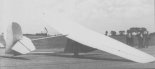 Szybowiec De Havilland Canada DHC ”Sparrow” w widoku z tyłu. (Źródło: Glass A. ”Polskie konstrukcje lotnicze 1939-1954”. Tom 5).